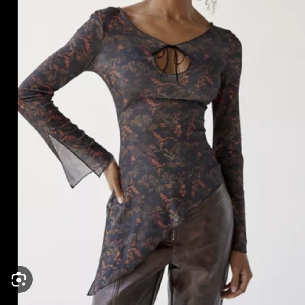3/$30 Urban Outfitters Mesh Asymmetrical top